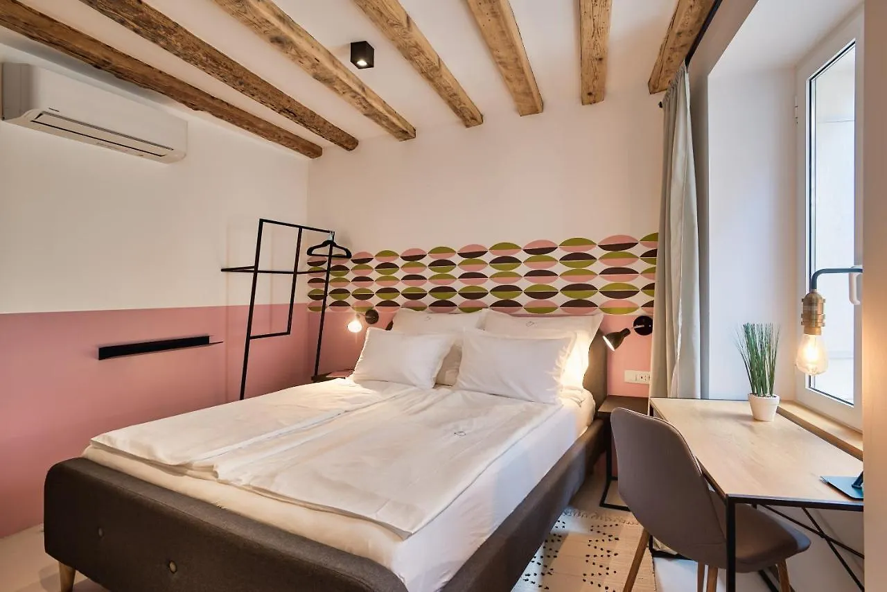 Nars Bed & Breakfast Rovinj 0*,  Croatia